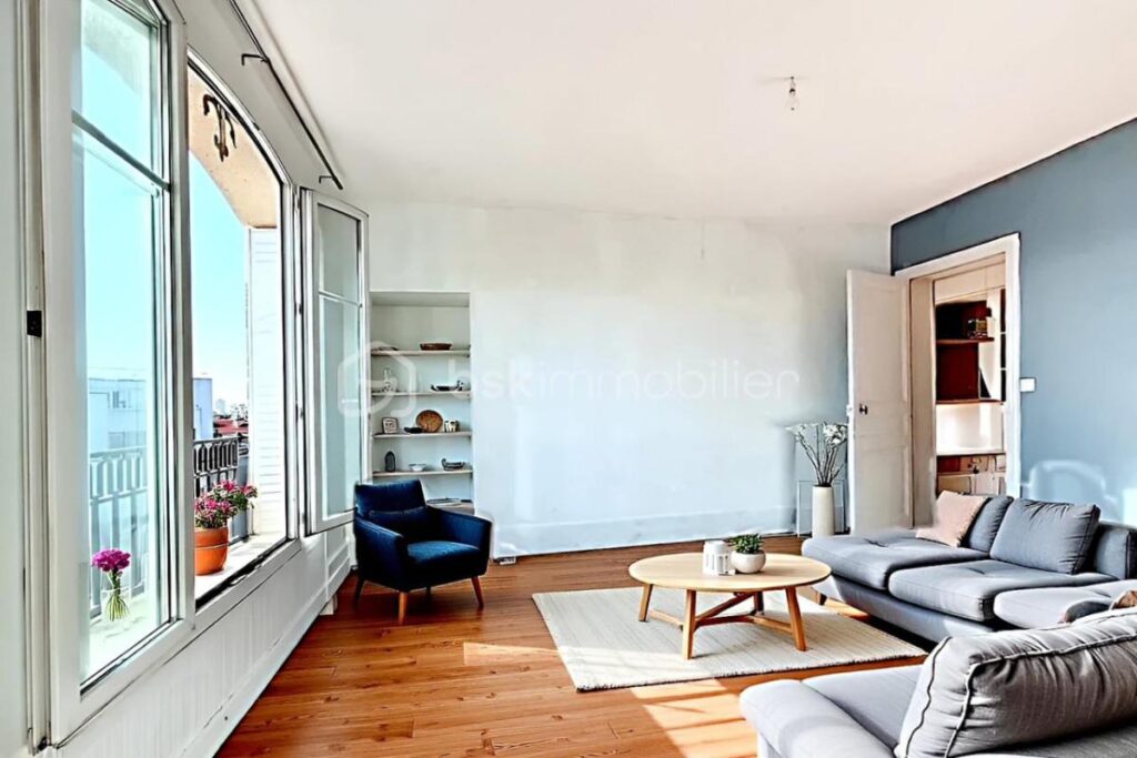 Trois pièces ENSOLEILLEE au DERNIER ETAGE avec VUE DEGAGEE sur Malakoff – 3 pièces – 2 chambres – 59 m²