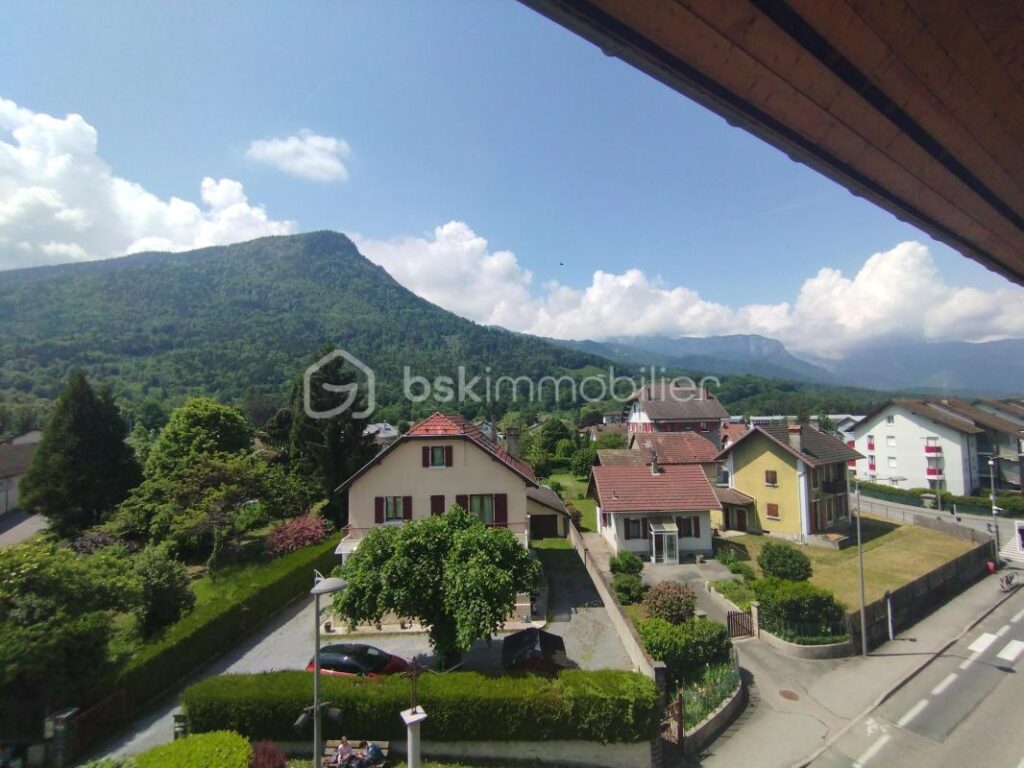 APPARTEMENT T4 EN DUPLEX – 5 pièces – 3 chambres – 76 m²