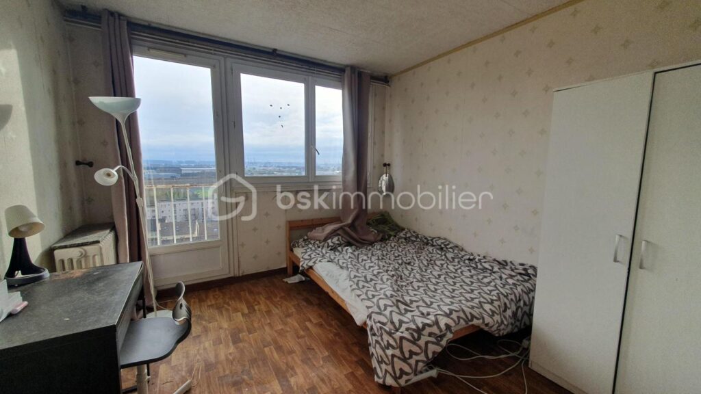 Appartement F3 de 66m² / 3 chambres/ ascenseur – 4 pièces – 3 chambres – 66 m²