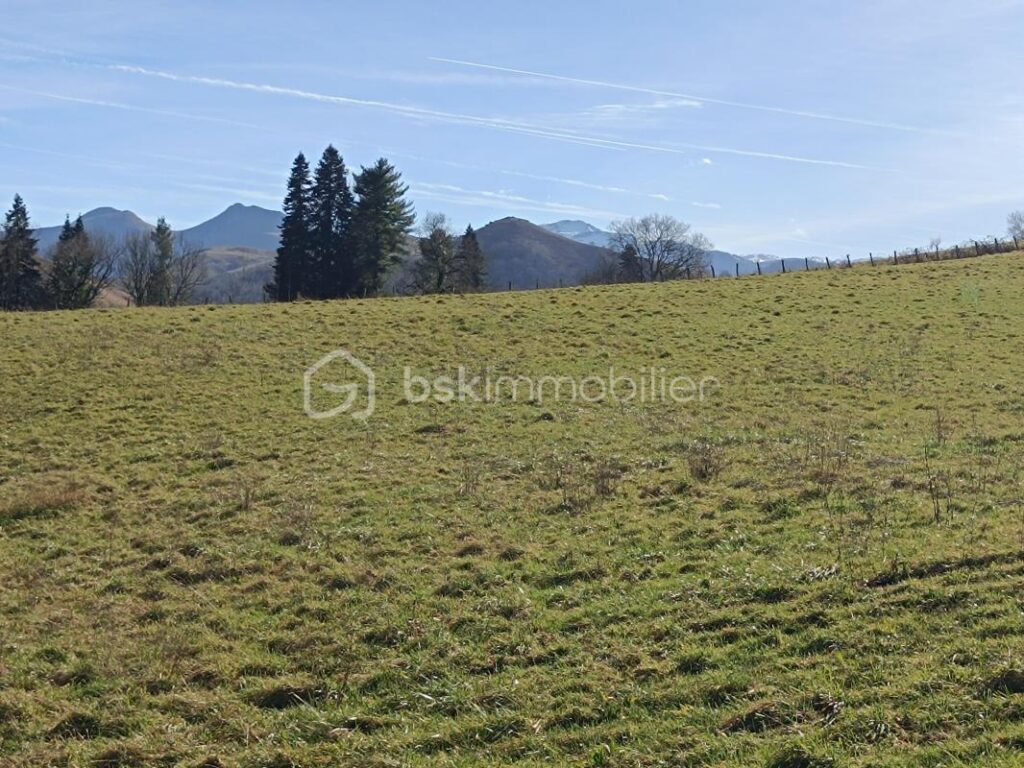 Terrain constructible et viabilisé, vue montagne – NR pièces – NR chambres – 1230 m²