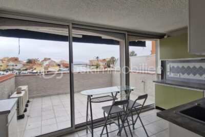 RARE – Grand T5 au bord de l&rsquo;eau avec vue imprenable sur le Massif des Albères – 5 pièces – 2 chambres – 90 m²