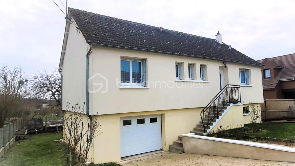 Maison en basse ville de Châteaudun entre ville et nature – 4 pièces – 3 chambres – 81 m²