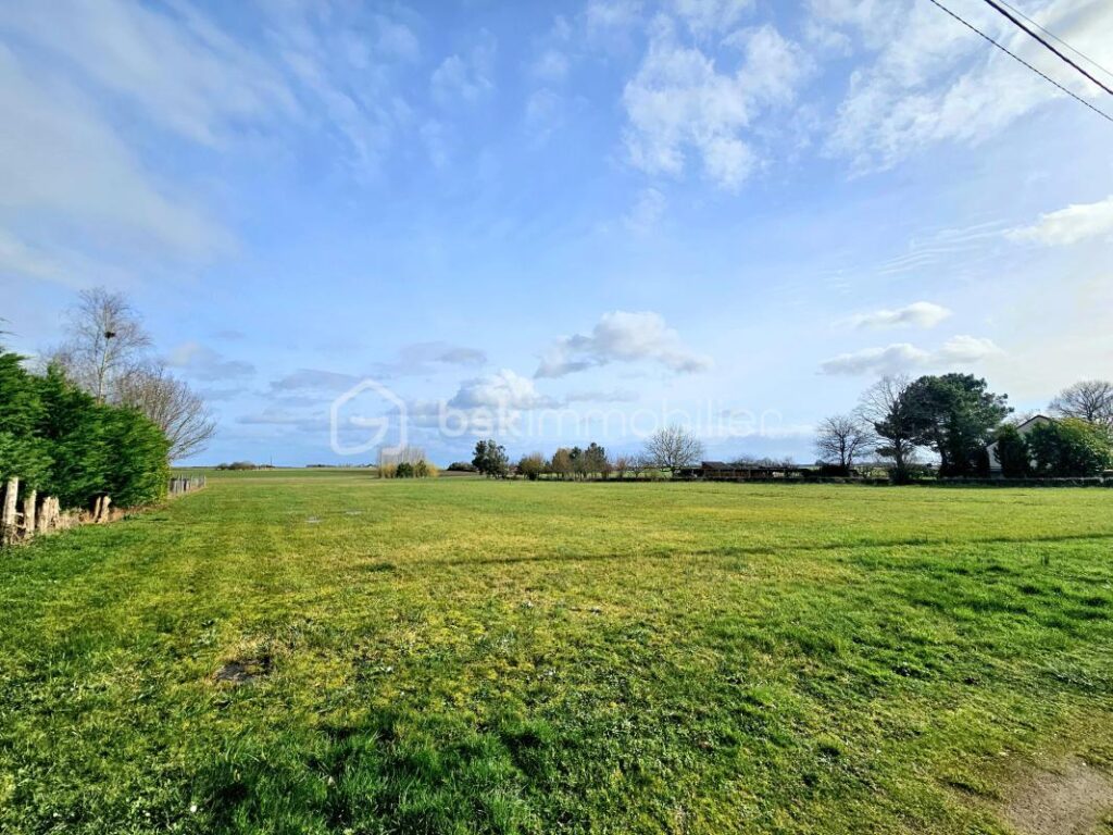 Terrain à bâtir – 25 min de Chambray – NR pièces – NR chambres – 650 m²