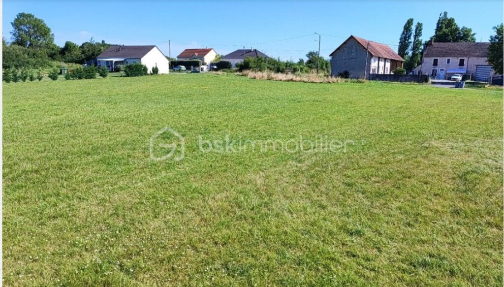 A vendre chez BSK immobilier , terrain constructible et viabilisé opportunité à saisir !!! – NR pièces – NR chambres – 1801 m²