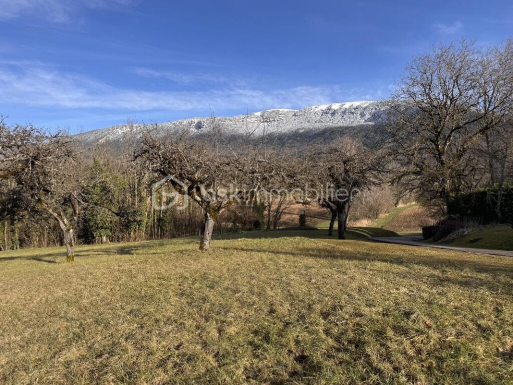 Terrain constructible de 1723 m² sur la commune de Gruffy 74 – NR pièces – NR chambres – 1723 m²