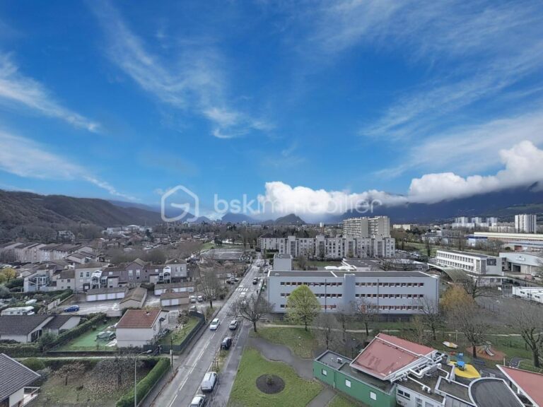 T3 au 9eme et Dernier Étage sur la commune de Pont de Claix Vue Dégagée – Résidence Fermée – 3 pièces – 2 chambres – 60 m²