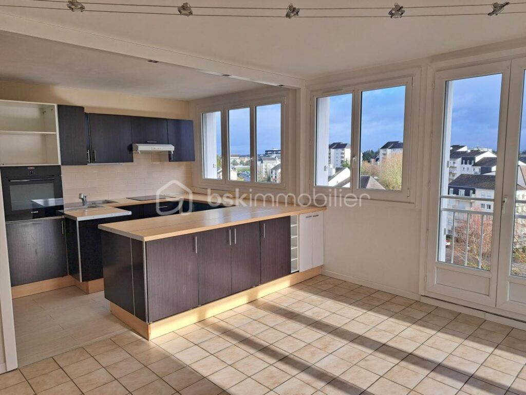 Appartent 4 pièces -70m²- Saint-Cyr-Sur-Loire – 3 pièces – 2 chambres – 70 m²