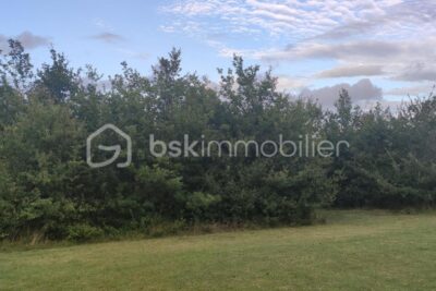 VENDS TERRAIN CONSTRUCTIBLE DE 1760 M2 – NR pièces – NR chambres – 1760 m²