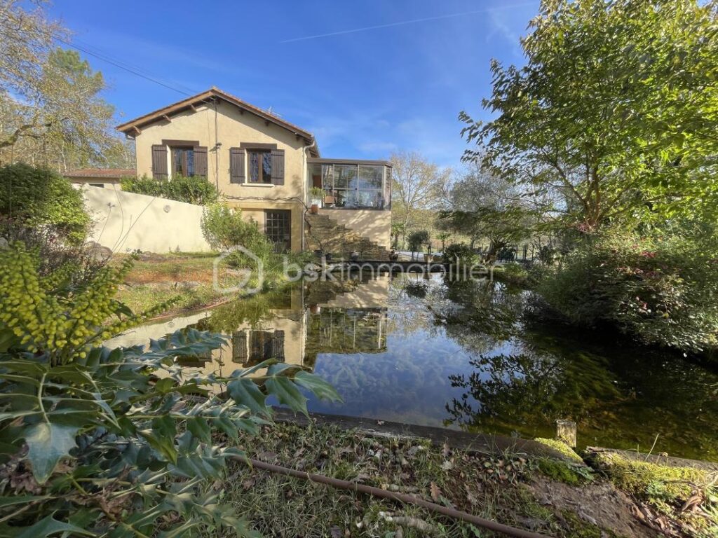 Propriété sans voisin proche, au calme absolu – 6 pièces – 4 chambres – 151 m²