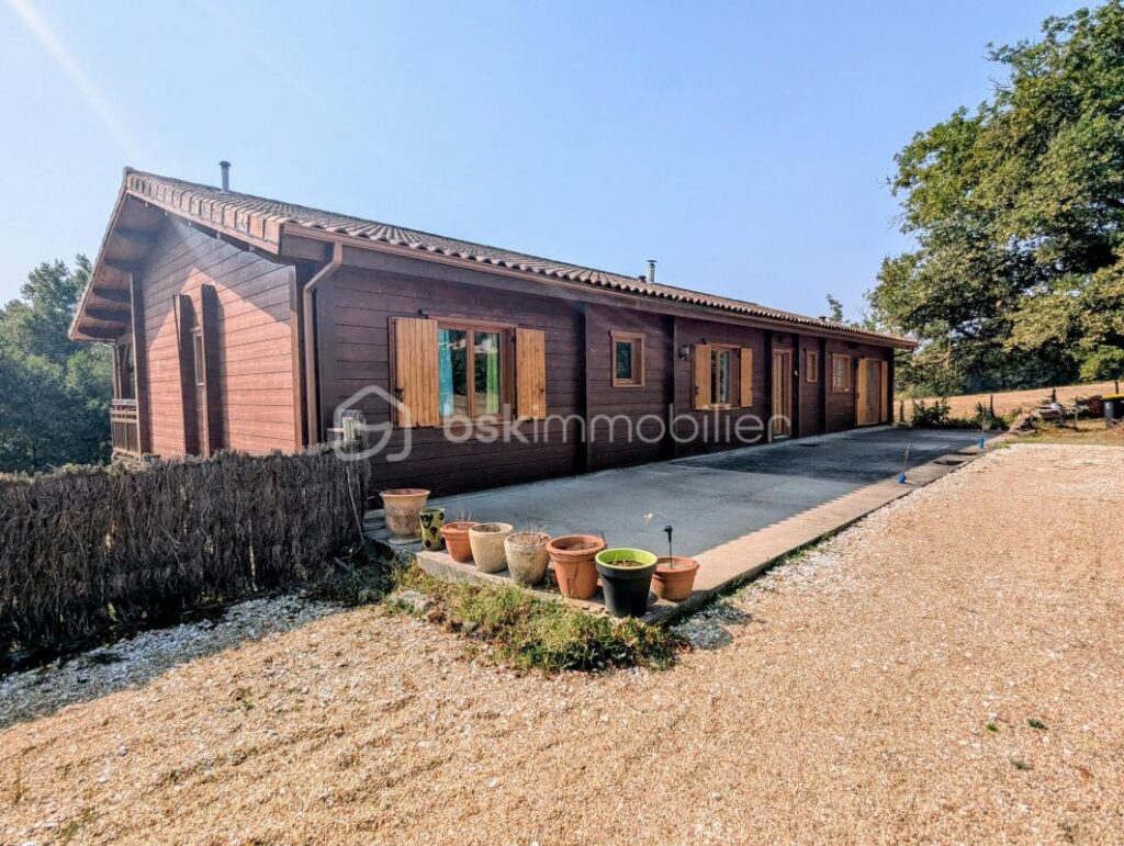 A saisir – 6 pièces – 4 chambres – 132 m²