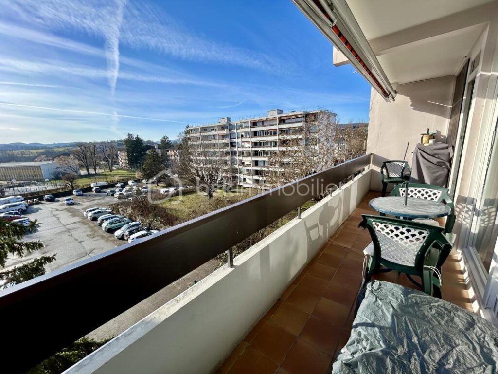 Appartement T4 de 77m2 proche Annecy – 4 pièces – 2 chambres – 77 m²