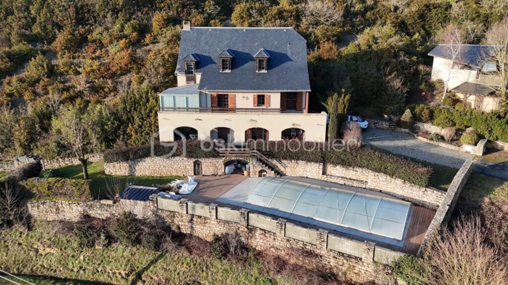 Sainte Radegonde, 5 chambres, piscine, grand terrain et garage – 6 pièces – 5 chambres – 210 m²