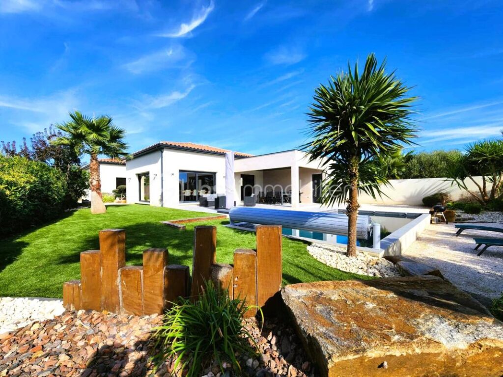 Superbe villa de plain-pied à trois kilomètres de Pézenas – 4 pièces – 3 chambres – 134 m²