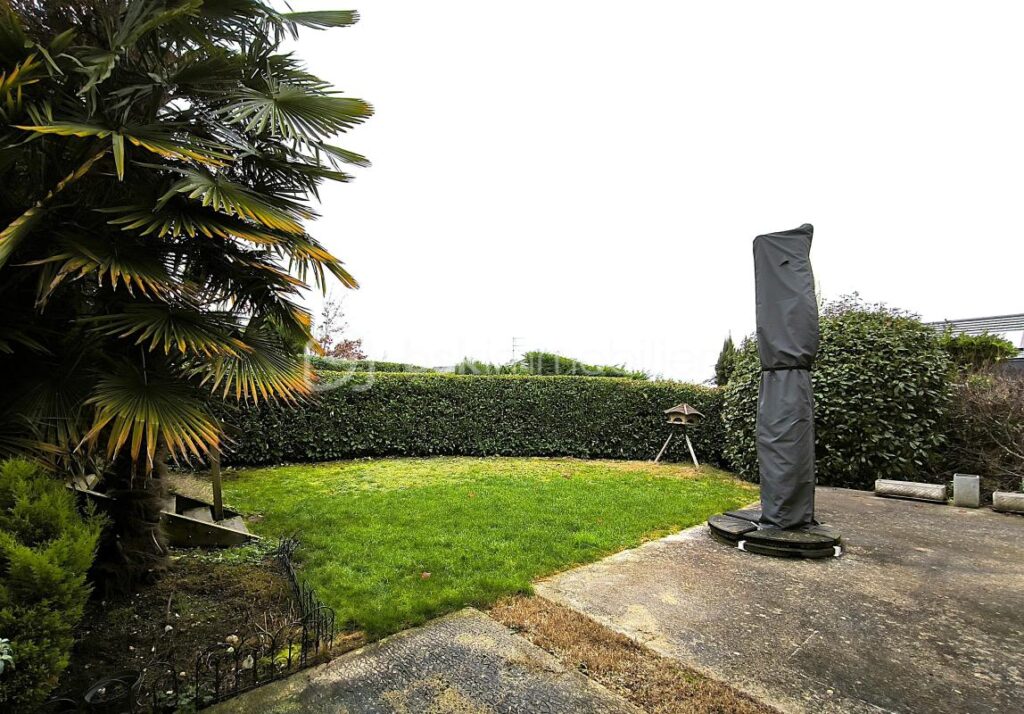 Maison à deux pas de la frontière Suisse – 6 pièces – 3 chambres – 179 m²