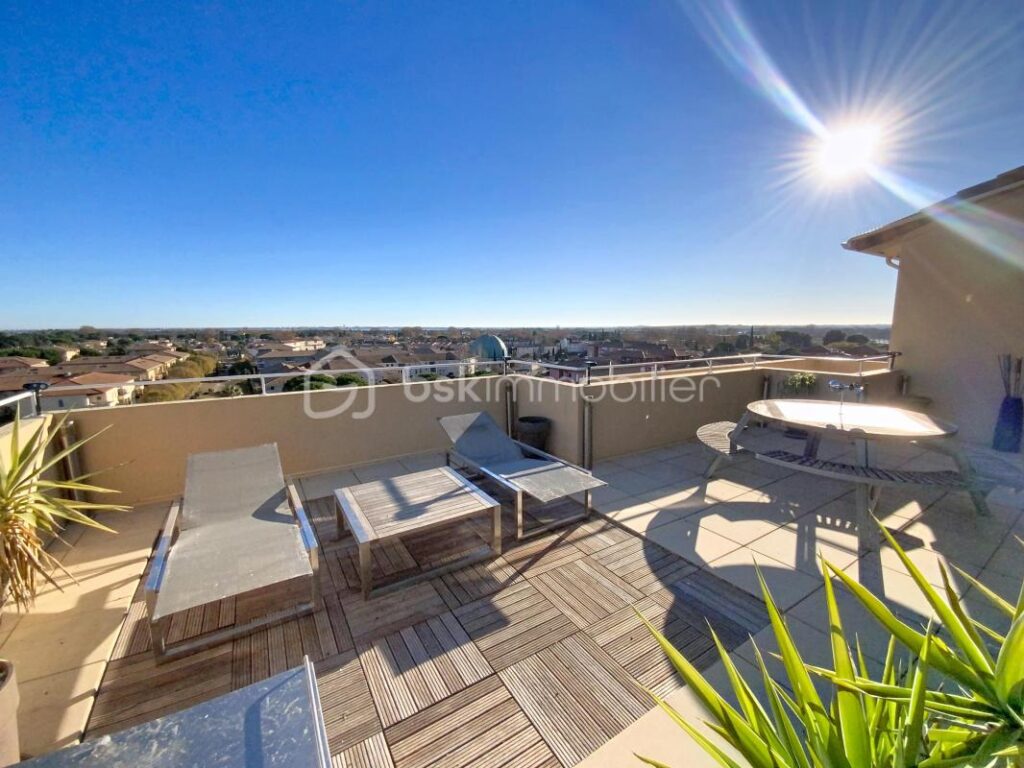 •⁠ ⁠COUP DE COEUR – LATTES PORT ARIANE- RARE – VUE EXCEPTIONNELLE- APPARTEMENT T3 DE STANDING 89m2- DEUX GARAGES BOX – DEUX PLACES DE PARKING * – 3 pièces – 2 chambres – 89 m²