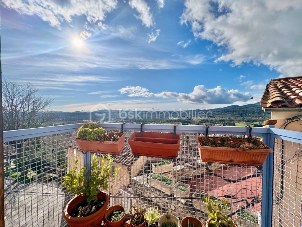 FAYENCE VENTE MAISON DE VILLAGE 4 PIECES BALCON – 4 pièces – 3 chambres – 116 m²