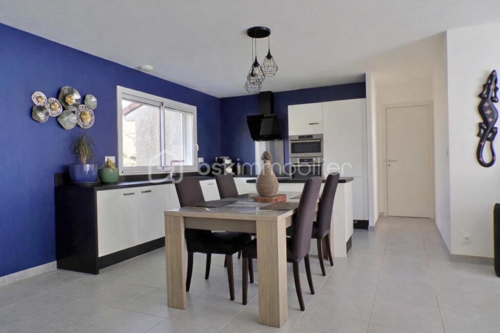 COURNIOU – Plain-pied récent – DPE B – 1 015 m² de terrain – 4 pièces – 3 chambres – 96 m²