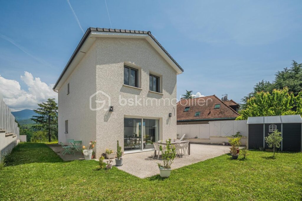 Maison 102 m2 – 4 pièces – 3 chambres – 102 m²