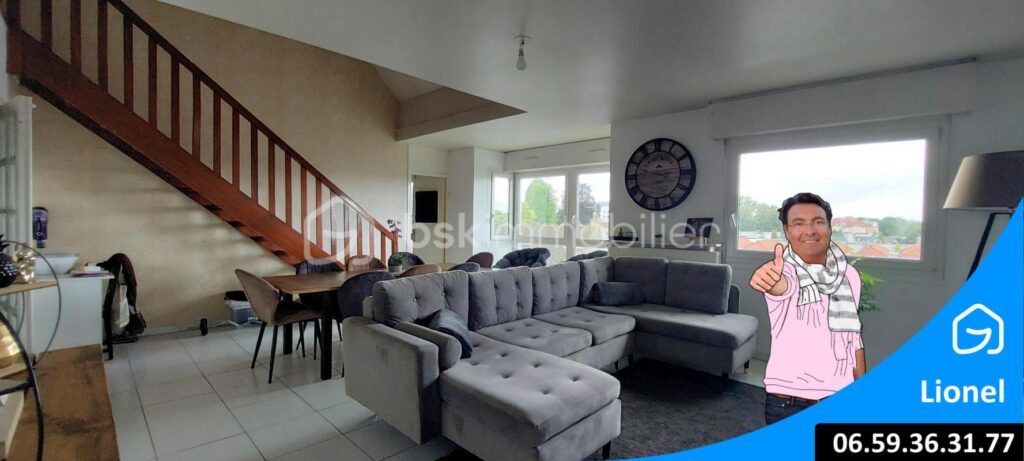 Lille. Appartement T4, en duplex dernier étage. Garage/box. Cave – 5 pièces – 3 chambres – 102 m²