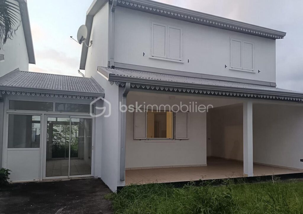 Maison F4 de 74m² à Grand Canal – 4 pièces – 3 chambres – 74 m²