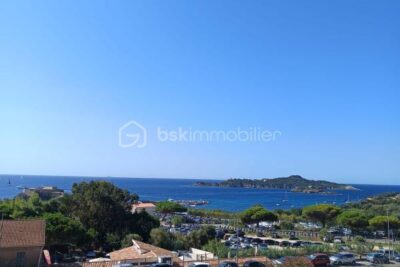 HYERES PRESQU&rsquo;ÎLES DE GIENS : T2 DE 38 M2 AVEC PISCINE ET VUE MER – 2 pièces – 1 chambre – 37 m²