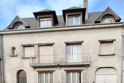 Rare sur le secteur – 8 pièces – NR chambres – 268 m²