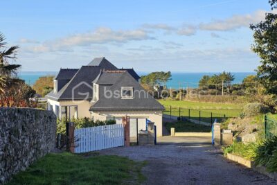 Maison d’Architecte Vue Mer – Équipée PMR – Plage 3 mn – 7 pièces – 3 chambres – 223 m²