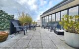 Métro Mairie DUPLEX dernier étage avec Terrasse ROOFTOP de 78m² SUD parking cave DPE C – 3 pièces – 2 chambres – 71 m²