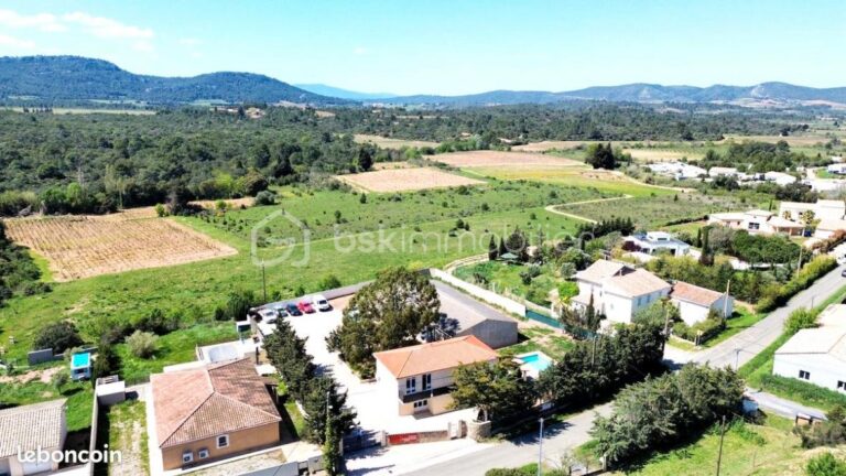 Ensemble immobilier avec habitation + appartement indépendant + hangar 300 m² – Idéal activité mixte habitation et professionnelle – 8 pièces – 5 chambres – 180 m²