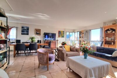 Appartement T4 – 129 m² – Vue Cathédrale – Centre-ville d’Amiens + box + caves – 4 pièces – 3 chambres – 129 m²