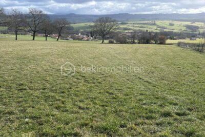 5 Mins d&rsquo;Issoire/ Terrain constructible viabilisé 910m2 – NR pièces – NR chambres – 911 m²