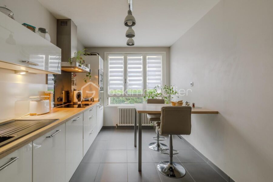 Appartement à vendre à Lyon 8e arrondissement — Vue nature — photo 2