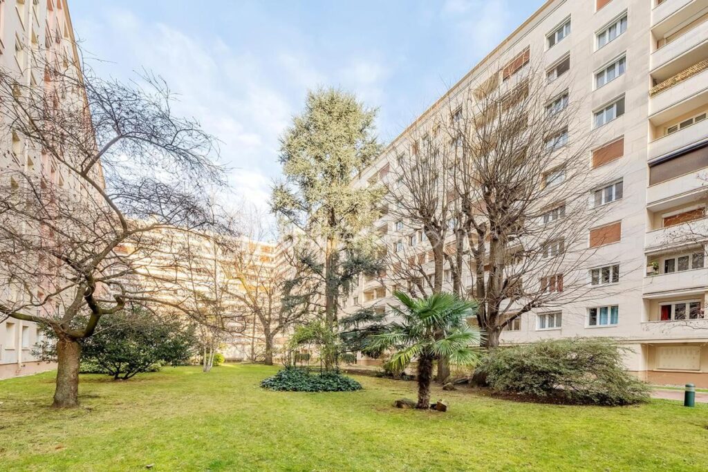 APPARTEMENT RDC TRANSVERSANT – 115 RUE DE REUILLY, PARIS 12E – 2 pièces – 1 chambre – 37 m²