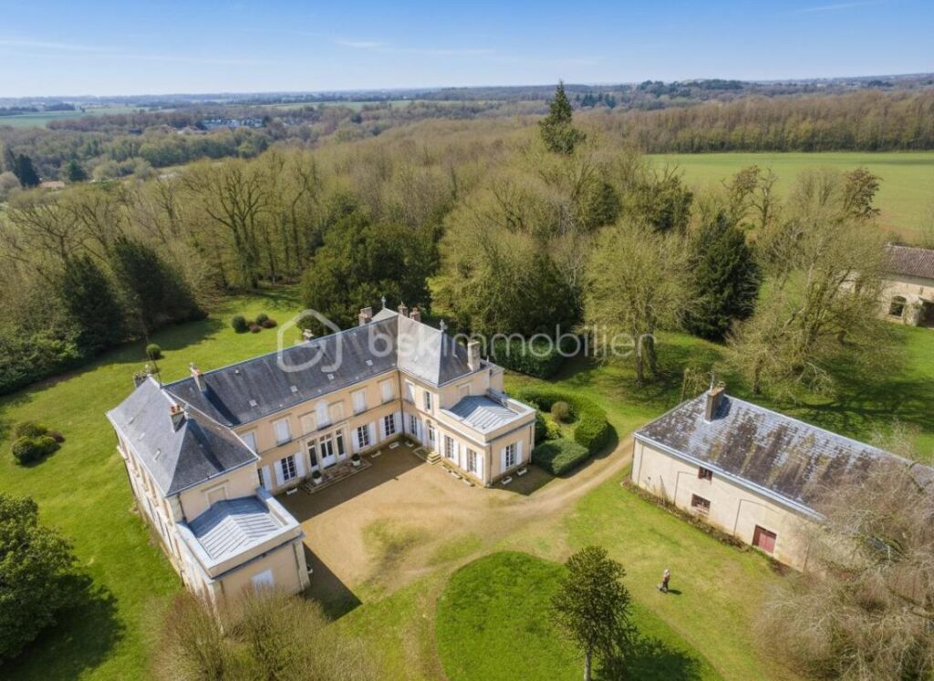 Magnifique Chateau du XIX éme , dépendances, Maison de gardien/gite, parc arboré de 9,5 hectares – 15 pièces – 8 chambres – 632 m²