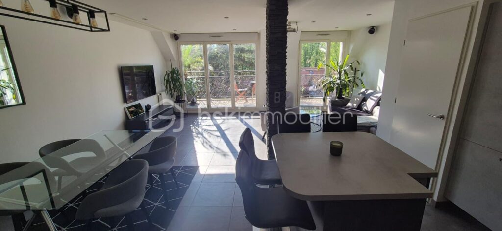 APPARTEMENT T3 62 m²/ 3ᵉ et DERNIER ÉTAGE AVEC ASCENSEUR VUE SUR PARC /ANNÉE DE CONSTRUCTION 2014 – 3 pièces – 2 chambres – 62 m²