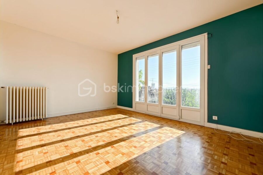 Maison à vendre à Paron
