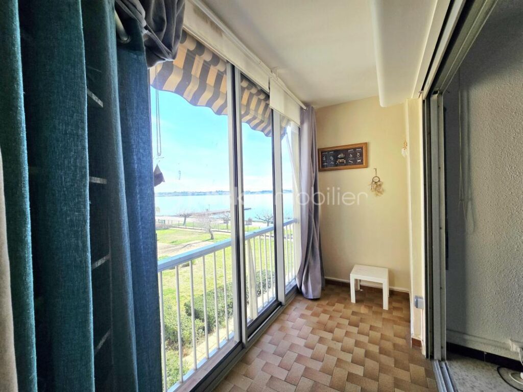 EN EXCLUSIVITE – VUE – COIN NUIT – 1 pièce – NR chambres – 27 m²