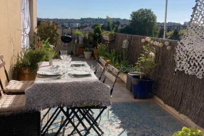 – ROOF TOP AVEC TERRASSE DE 35 M2- DERNIER ÉTAGE – Appartement 3 pièces de 72 m2 + parking en sous-sol – 3 pièces – 2 chambres – 71 m²