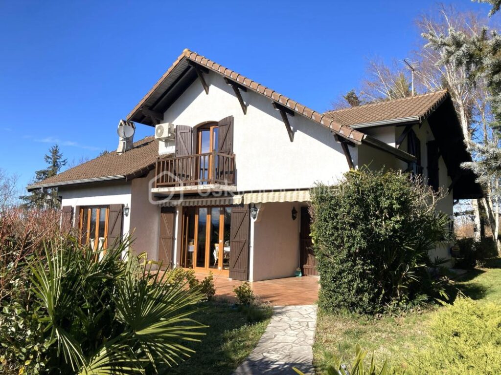 Havre de paix… maison avec vue sur les Pyrénées et piscine couverte – 5 pièces – 4 chambres – 158 m²