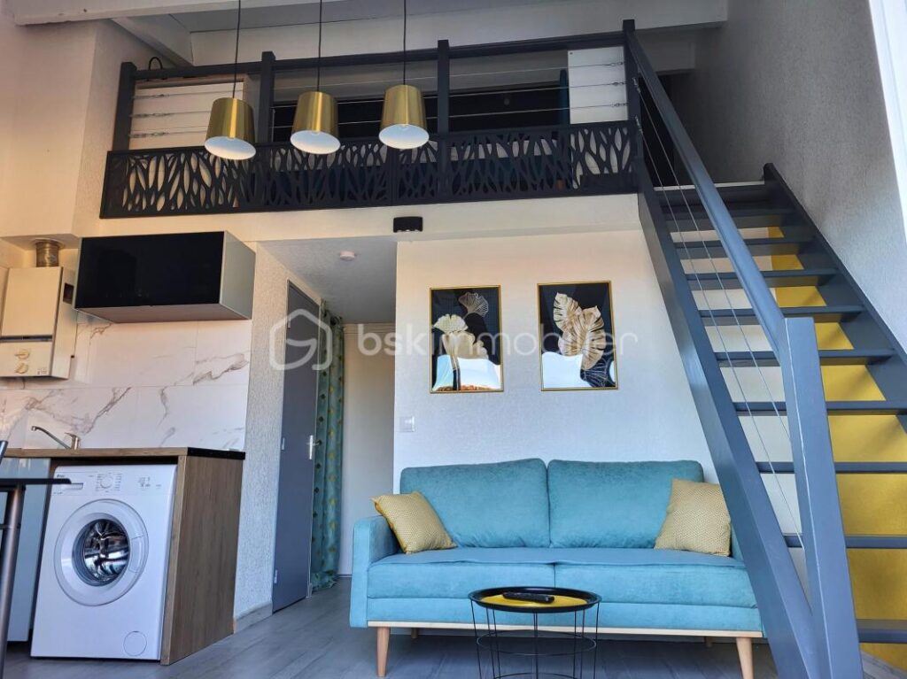 Appartement dernier étage avec terrasse, à deux pas du Village Naturiste et de la pinède – 3 pièces – 2 chambres – 31 m²