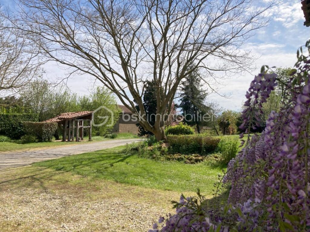 Authenticité et sérénité : corps de ferme à Duffort ! – 4 pièces – 3 chambres – 145 m²