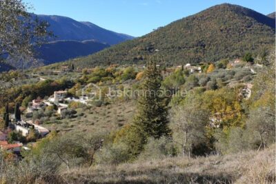 Terrain constructible avec permis purgé – maison 155 m² 5 pièces+ piscine –garage – rooftop (potentiel 3 espaces autonomes) – Pierrefeu – NR pièces – NR chambres – 1523 m²