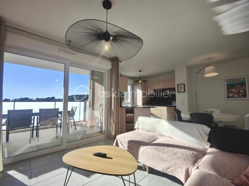 Appartement vue mer avec jardin – Résidence de 2024 – 3 pièces – 2 chambres – 63 m²