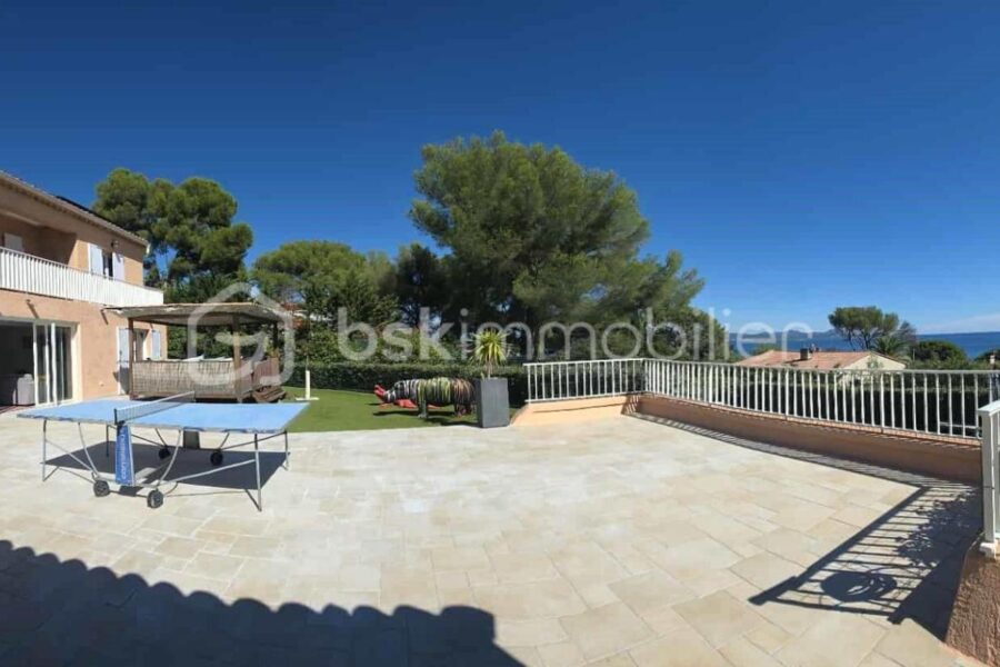Maison à vendre à Roquebrune sur argens