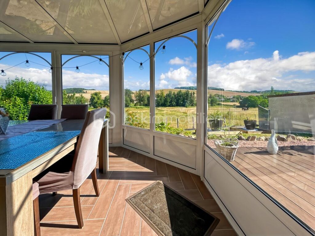 Maison 6 pièces de 179m2 à Nailly – 6 pièces – 5 chambres – 179 m²