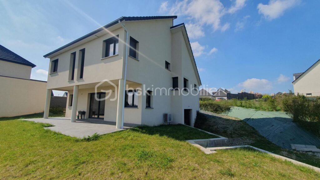 À saisir – 5 pièces – 3 chambres – 123 m²