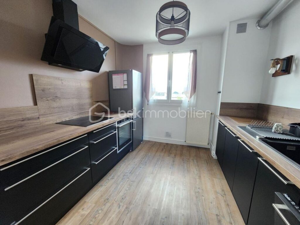 Appartement Centre ville, dernier étage, aucun travaux – 3 pièces – 2 chambres – 56 m²