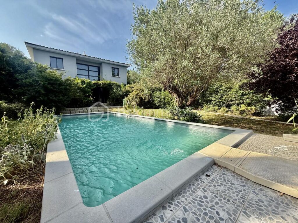 villa prestige – 6 pièces – 6 chambres – 182 m²