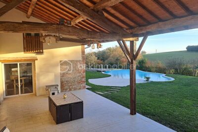 Longère de 275 m² avec dépendances et piscine – 7 pièces – 5 chambres – 275 m²