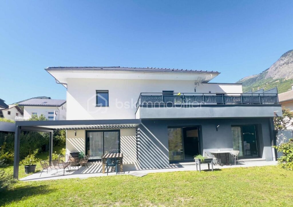 RARE SUR LE MARCHÉ-MAISON CONTEMPORAINE DE 133 M² – 5 pièces – 4 chambres – 133 m²